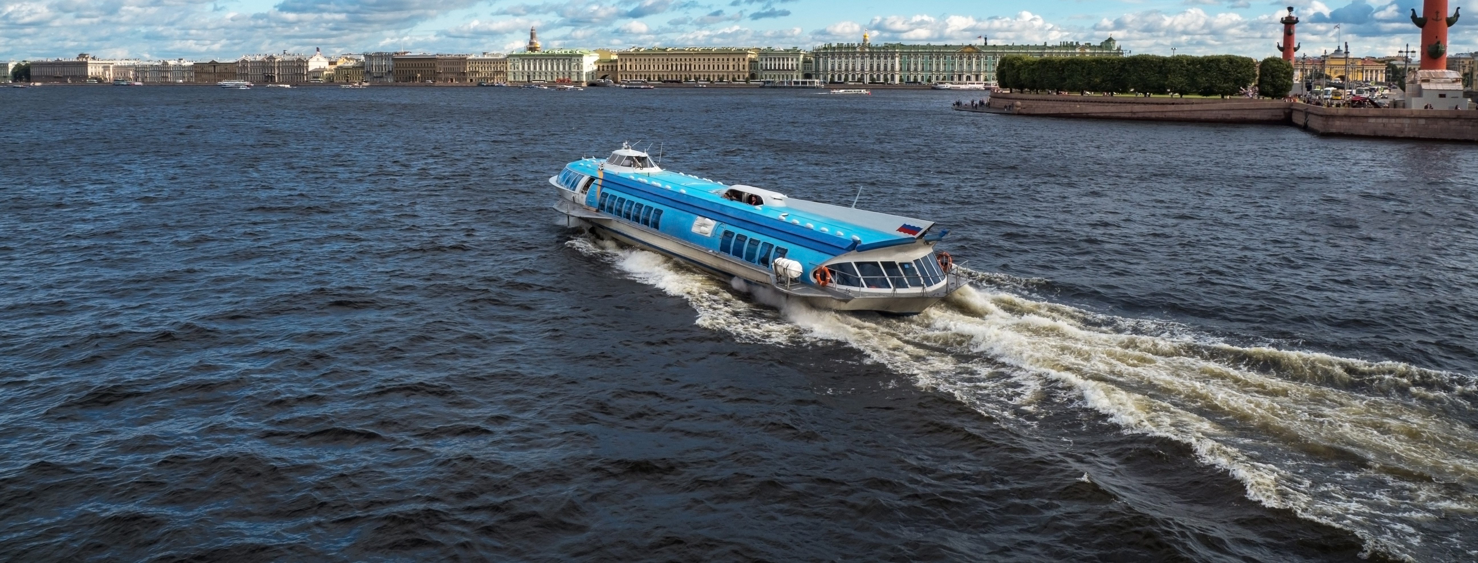 Лицензия на перевозку пассажиров внутренним водным транспортом, морским транспортом