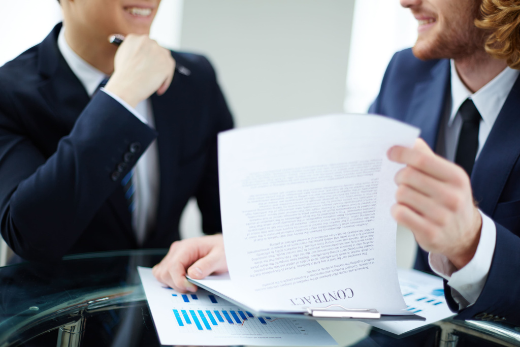 close-up-page-contract (1).jpg Экспертиза проектной документации