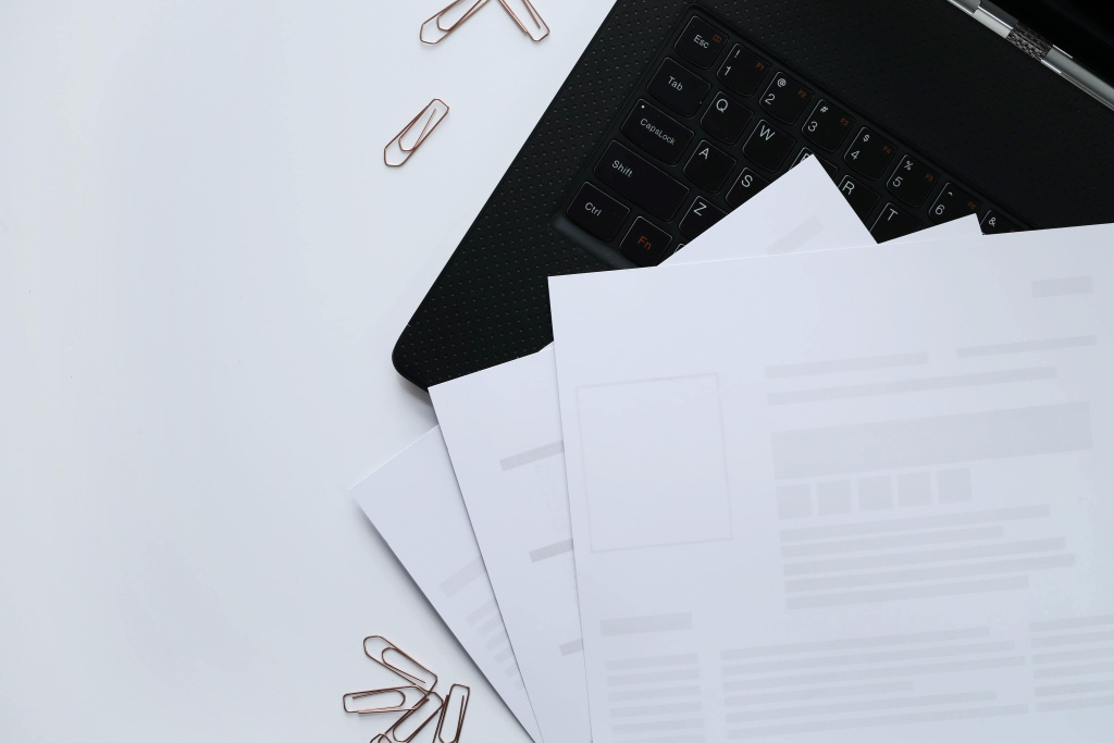 workspace-workplace-office-table-min.jpg Регистрация интеллектуальной собственности