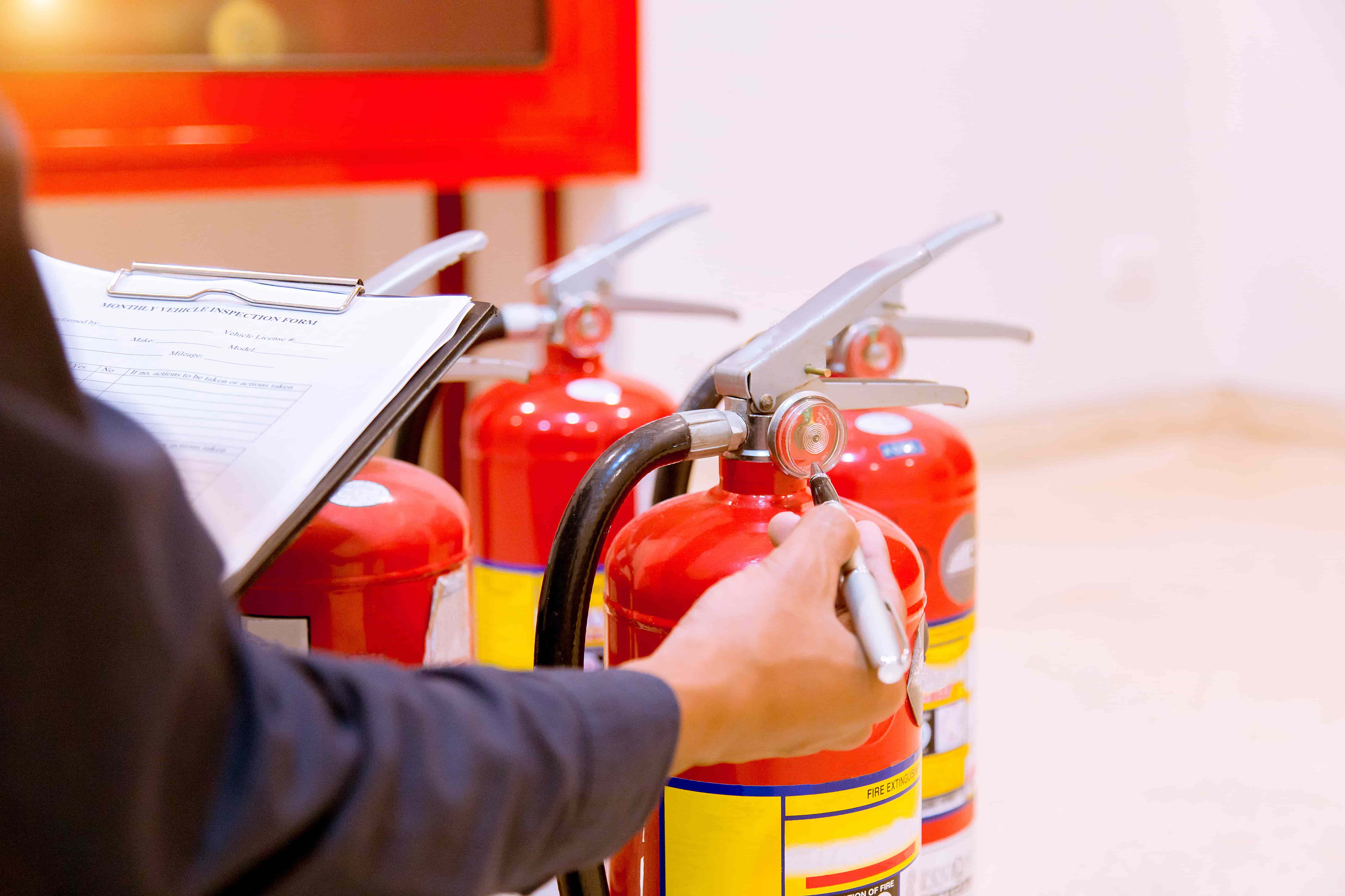 Пожарная безопасность предприятий: документация, ответственные лица, проведение проверки